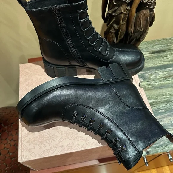 Bonavi trendy black Combat leather  boots, size 38 - Picture 4 of 6